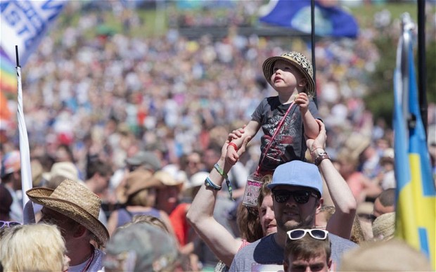 glastonbury_youngf_2603724b